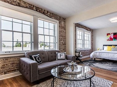 102 N. Glendale Ave. Studio-1 Bed Apartment for Rent Photo Gallery 2